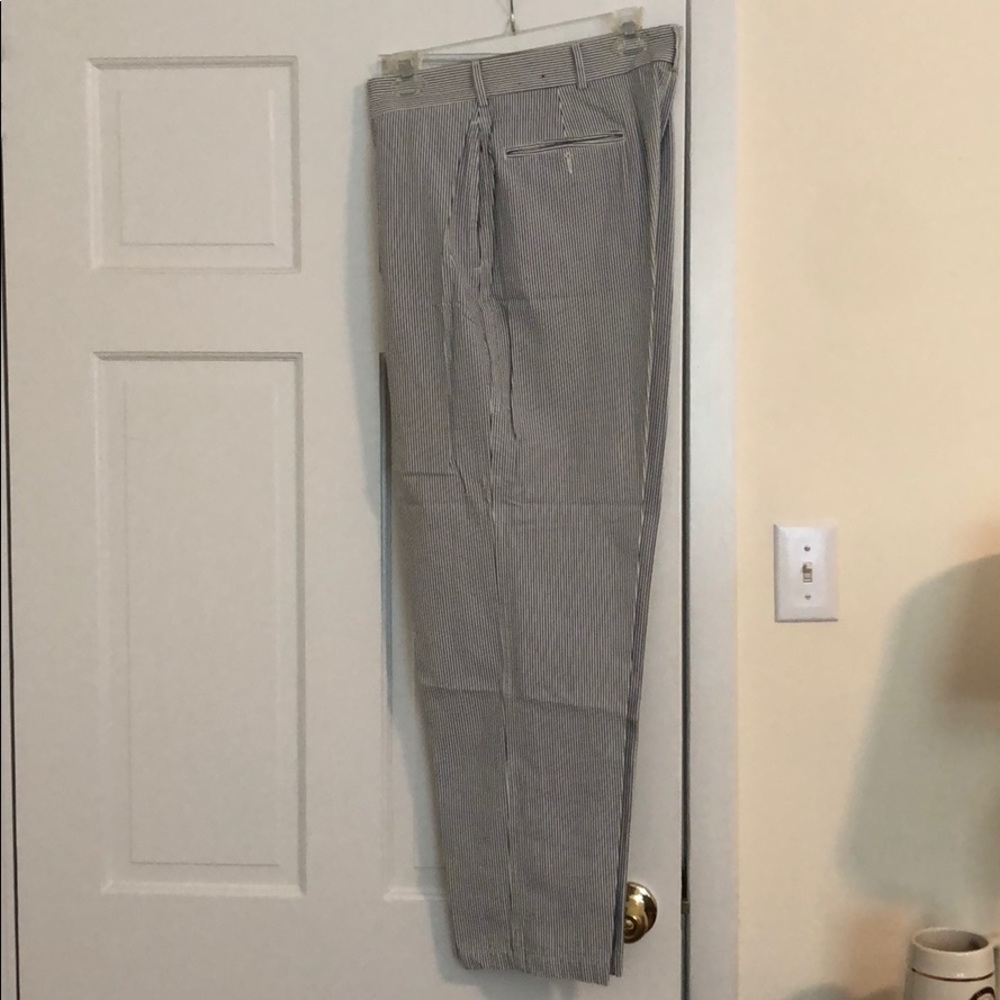 Seersucker long pant.